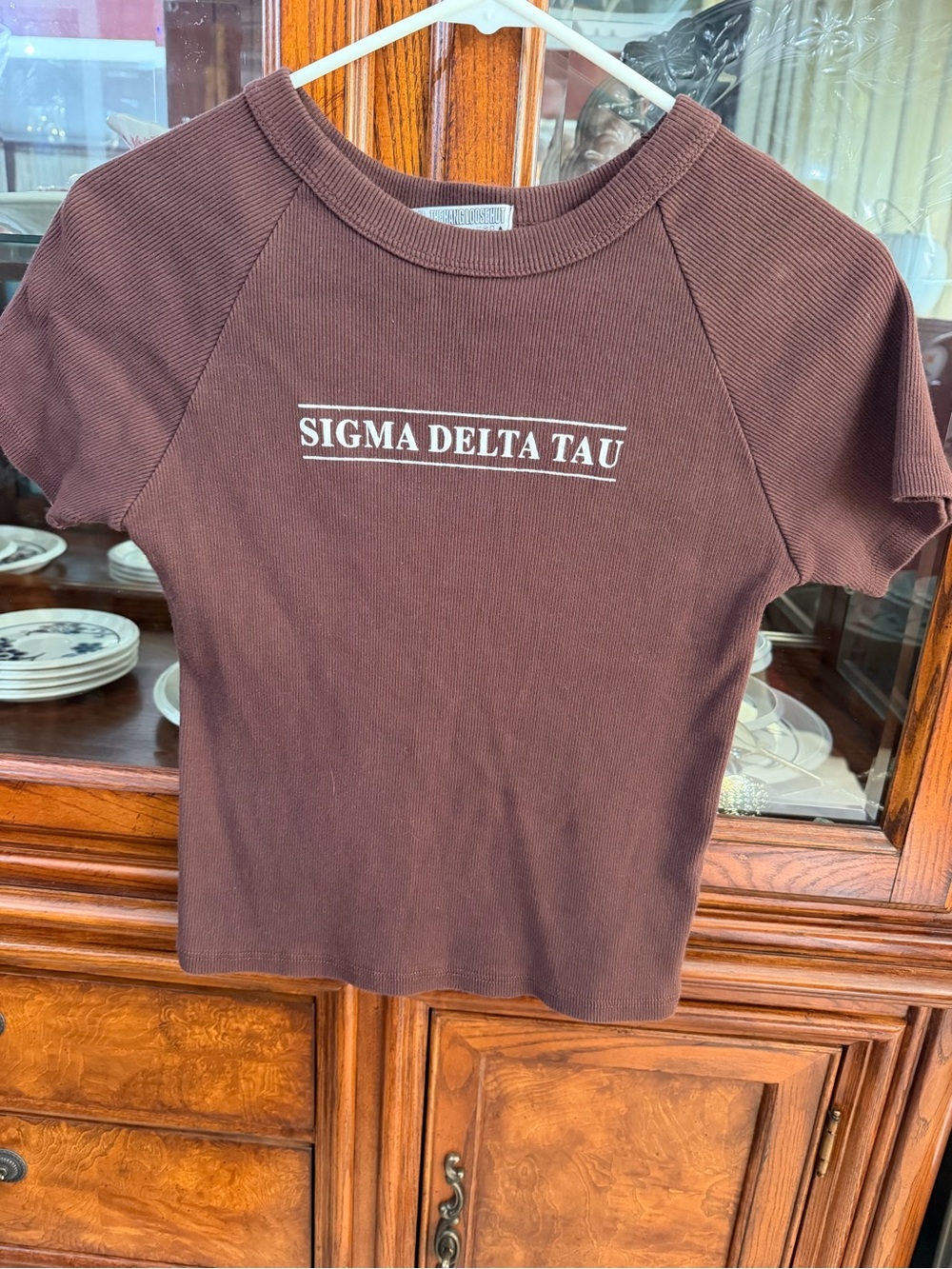 The Hang Loose Hut, Sigma Delta Tau Brown Short Sleeve Tee